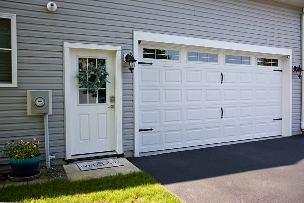 24/7 Emergency Garage Door Roller Replacement experts in Salida, CA